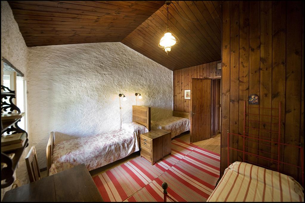 Agriturismo Famiglia Al Castello Di Bagnolo Bagnolo Piemonte 객실 사진