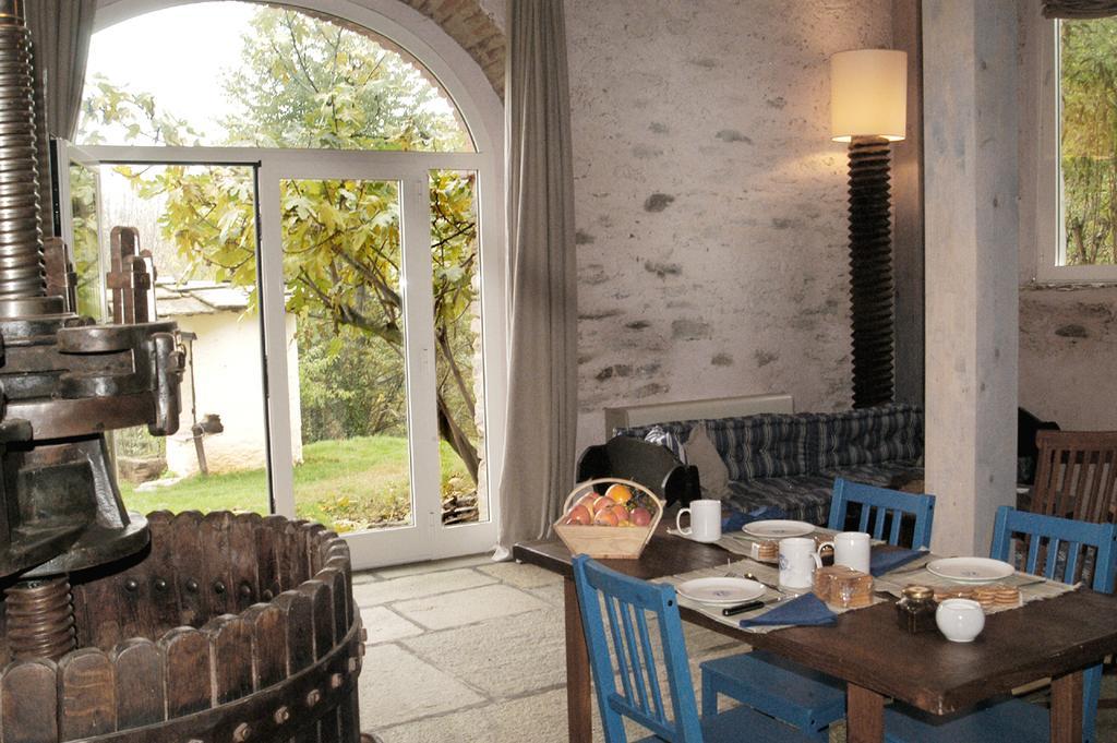 Agriturismo Famiglia Al Castello Di Bagnolo Bagnolo Piemonte 객실 사진